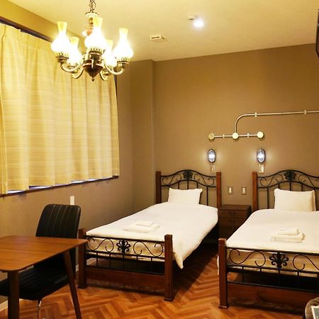 Briller Universal Japon Hostel โอซาก้า ภายนอก รูปภาพ