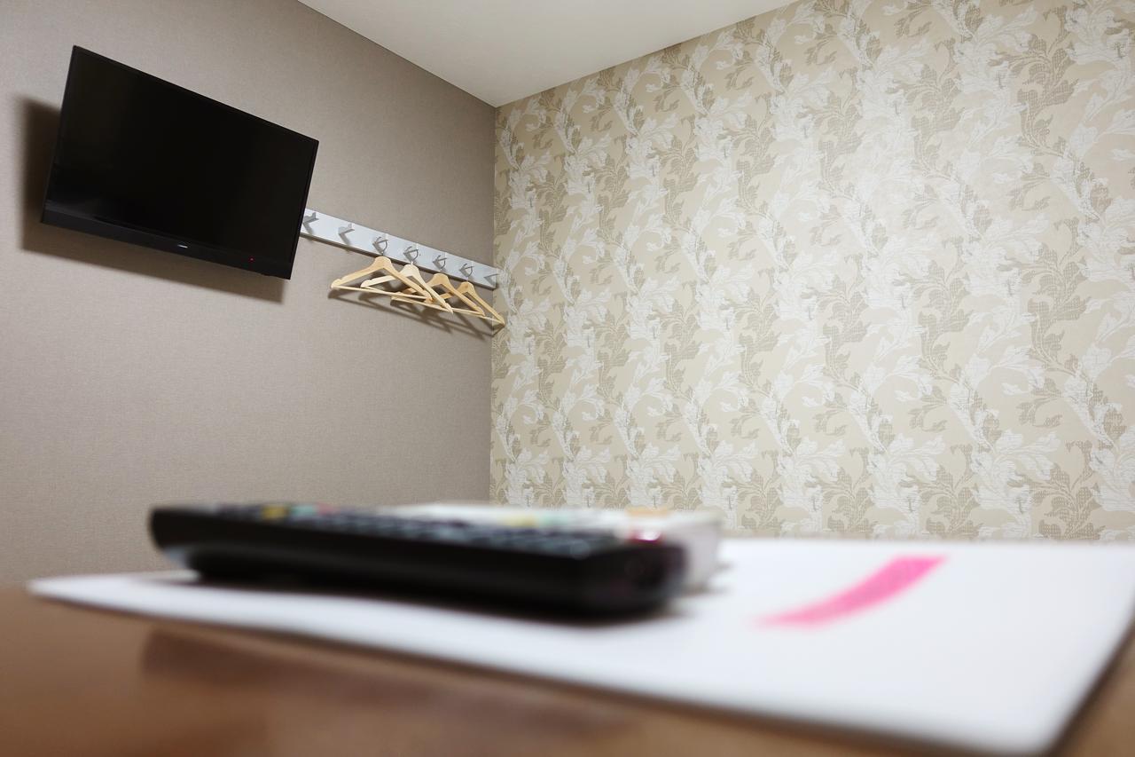 Briller Universal Japon Hostel โอซาก้า ภายนอก รูปภาพ
