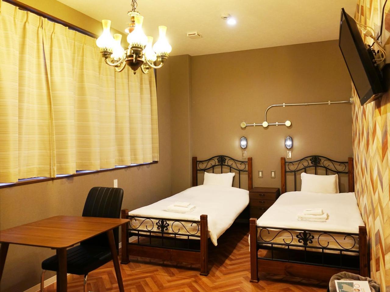 Briller Universal Japon Hostel โอซาก้า ภายนอก รูปภาพ