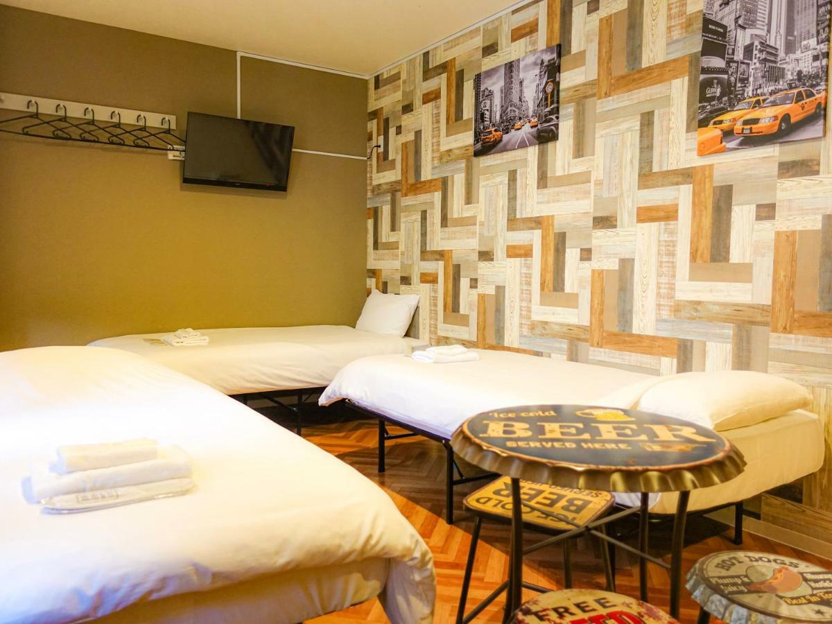 Briller Universal Japon Hostel โอซาก้า ภายนอก รูปภาพ
